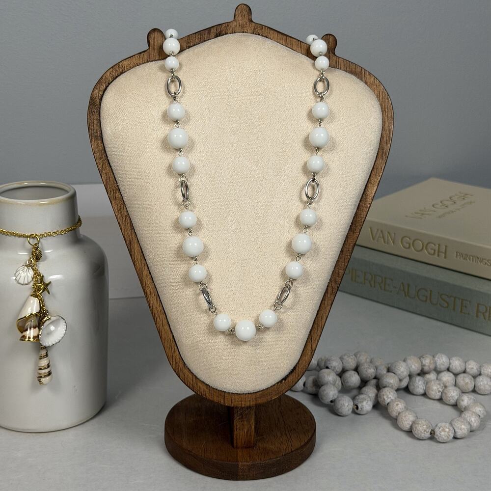 Classy VTG 1980s Silver-Tone White Bead & Oval Link Opera Length Necklace 30"
